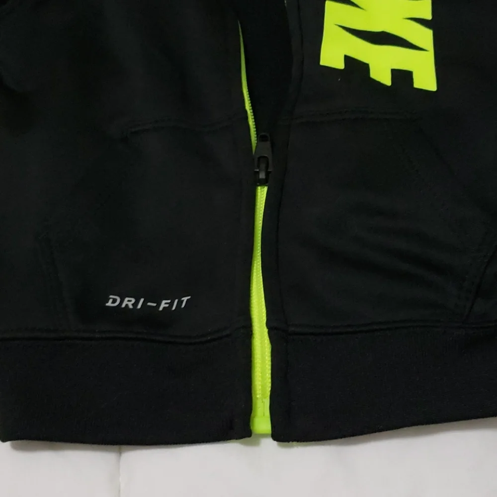Damaged in‎ flood Niki dri-fit jacket